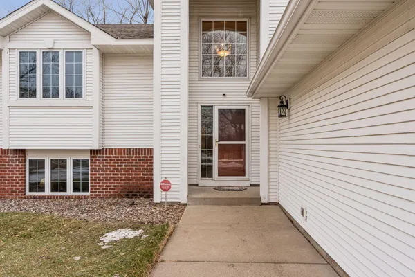 $524,900 | 9487 Winslow Chase North, Maple Grove, MN 55311