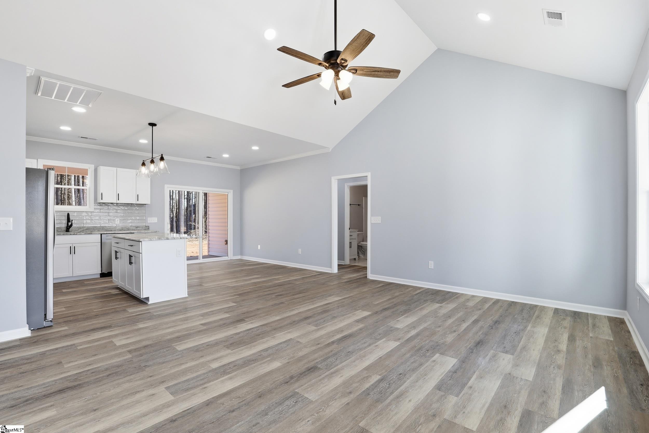 908 Beaverdam Road Williamston, SC 29697 - Photo 4 of 34