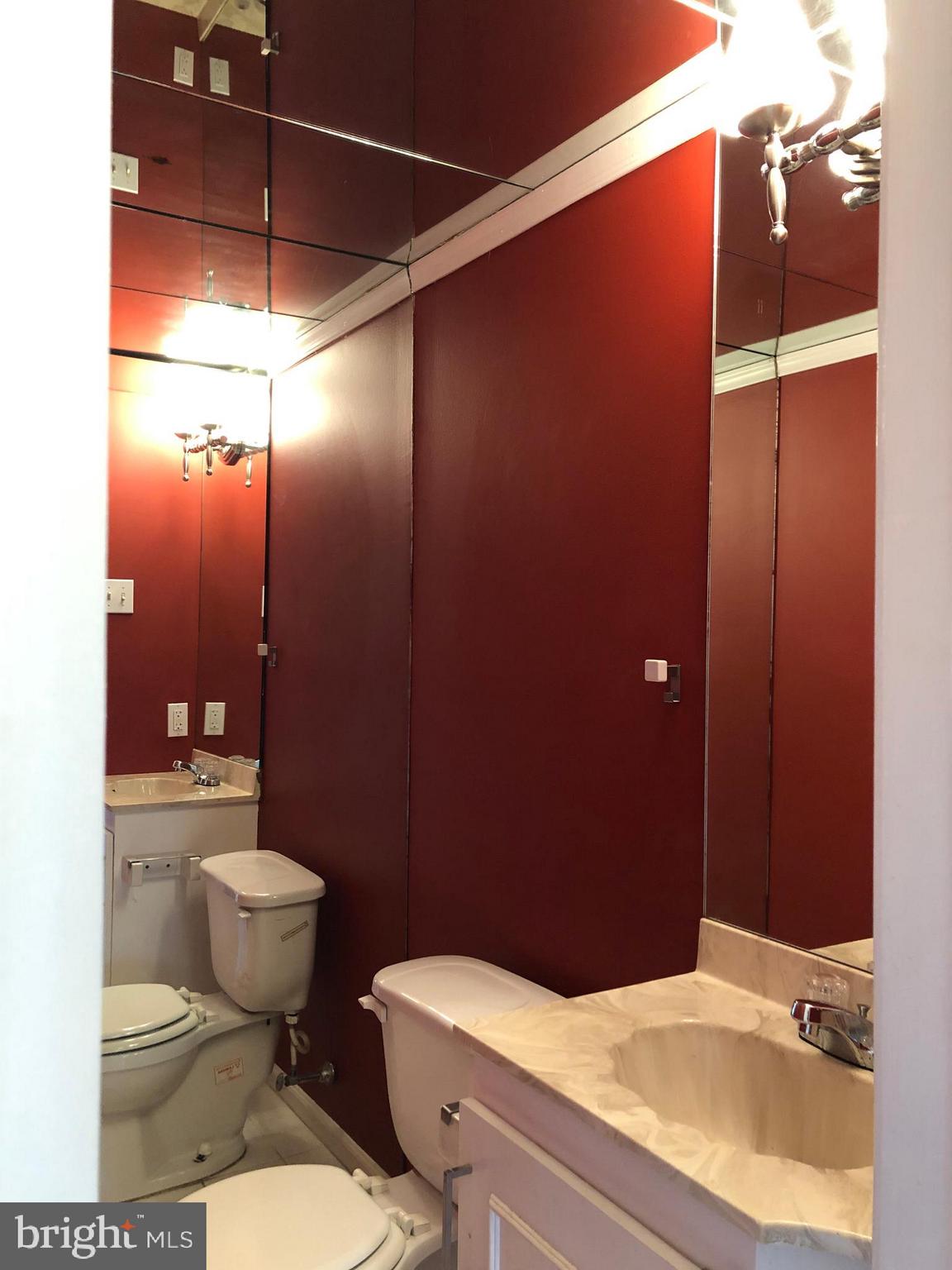 77 Amity Drive Wayne, PA 19087 - Photo 4 of 18 1st floor powder room