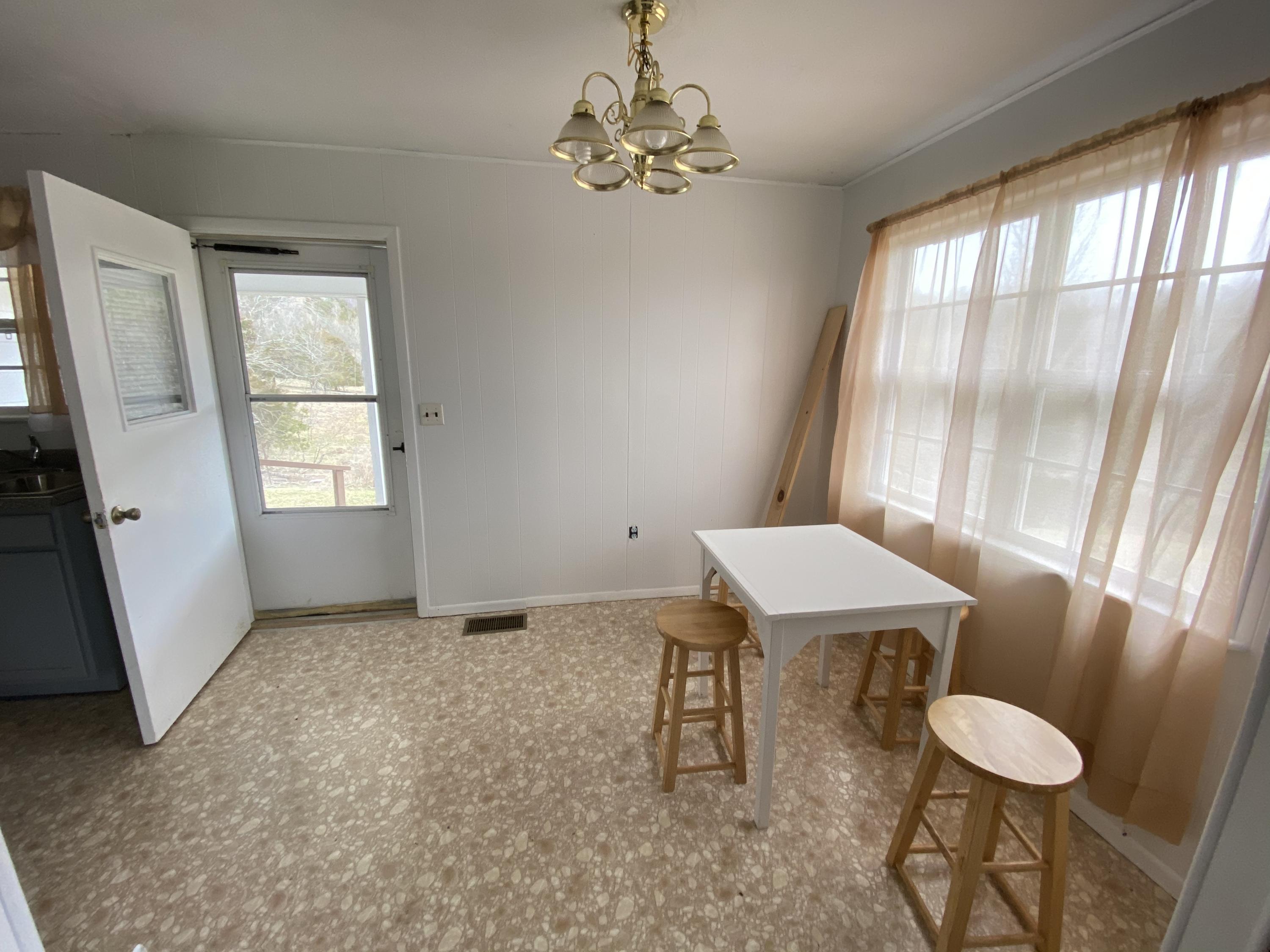 1709 Lick Branch Road Ewing, VA 24248 - Photo 4 of 15 80D627B8-045E-4A86-A625-FD7D3E9A7226