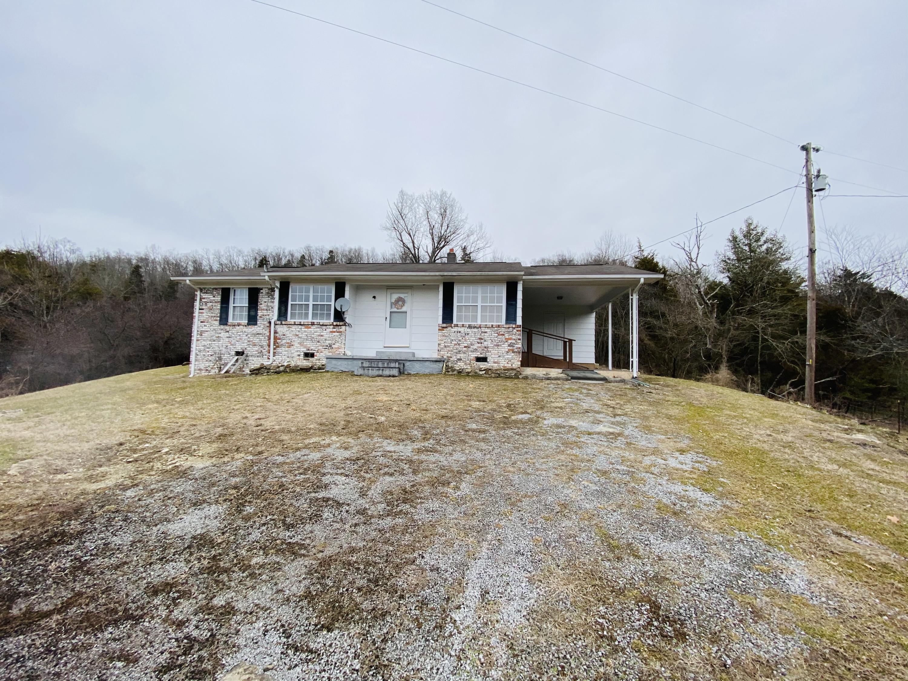 1709 Lick Branch Road Ewing, VA 24248 - Photo 5 of 15 03009BBF-9BE5-412C-A217-EB979DC889D3