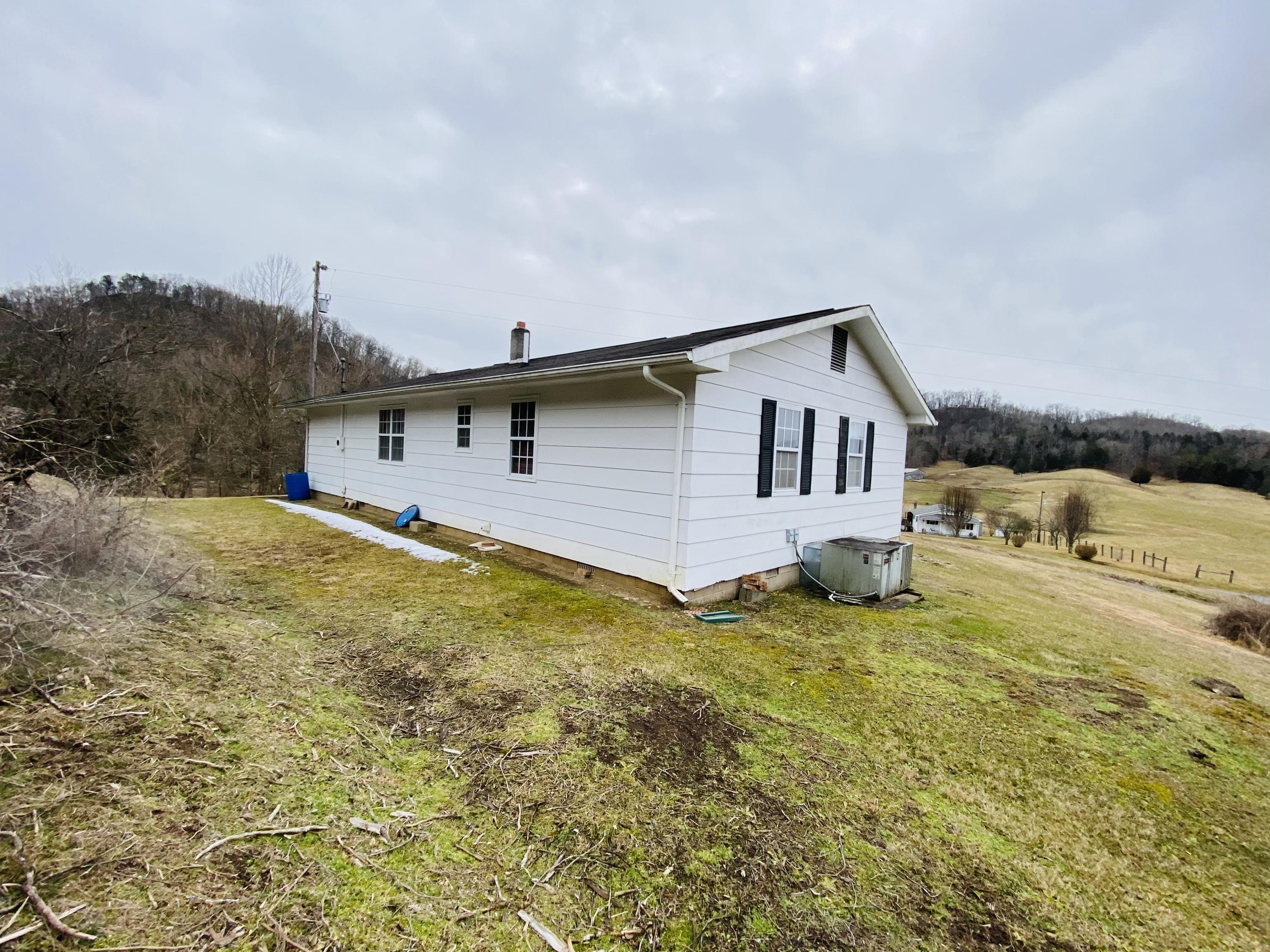 1709 Lick Branch Road Ewing, VA 24248 - Photo 7 of 15 15AB1B02-68DA-4A87-B9F7-3D8F475B2E8E