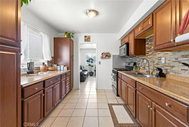 $390,000 | 16116 Cajon Street, Hesperia, CA 92345