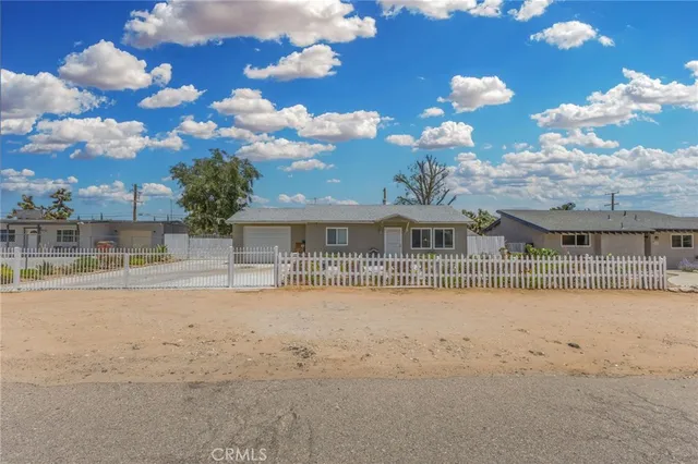 $390,000 | 16116 Cajon Street, Hesperia, CA 92345