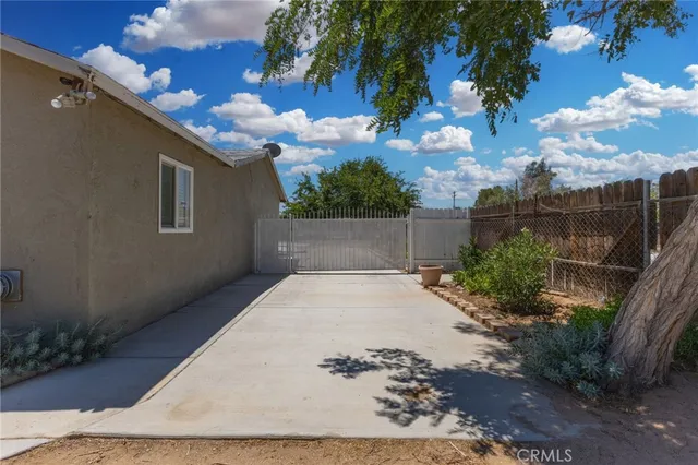 $390,000 | 16116 Cajon Street, Hesperia, CA 92345