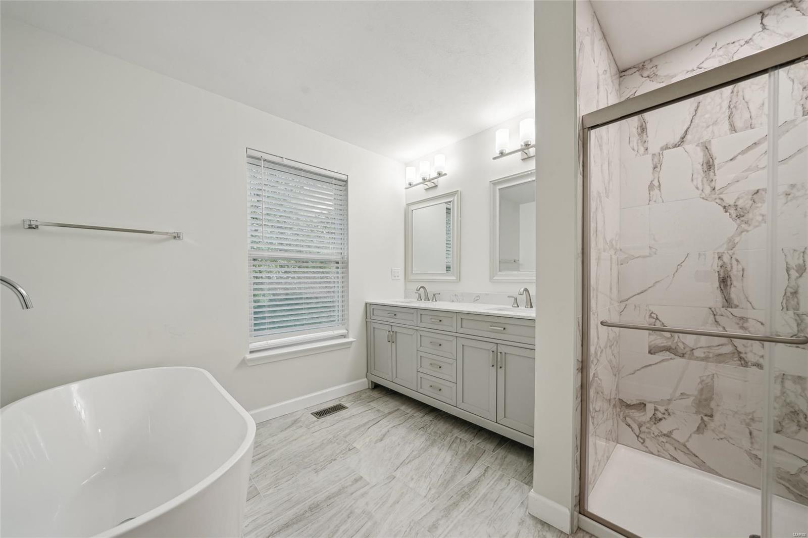 1416 Buckhurst Court Ballwin, MO 63021 - Photo 13 of 26