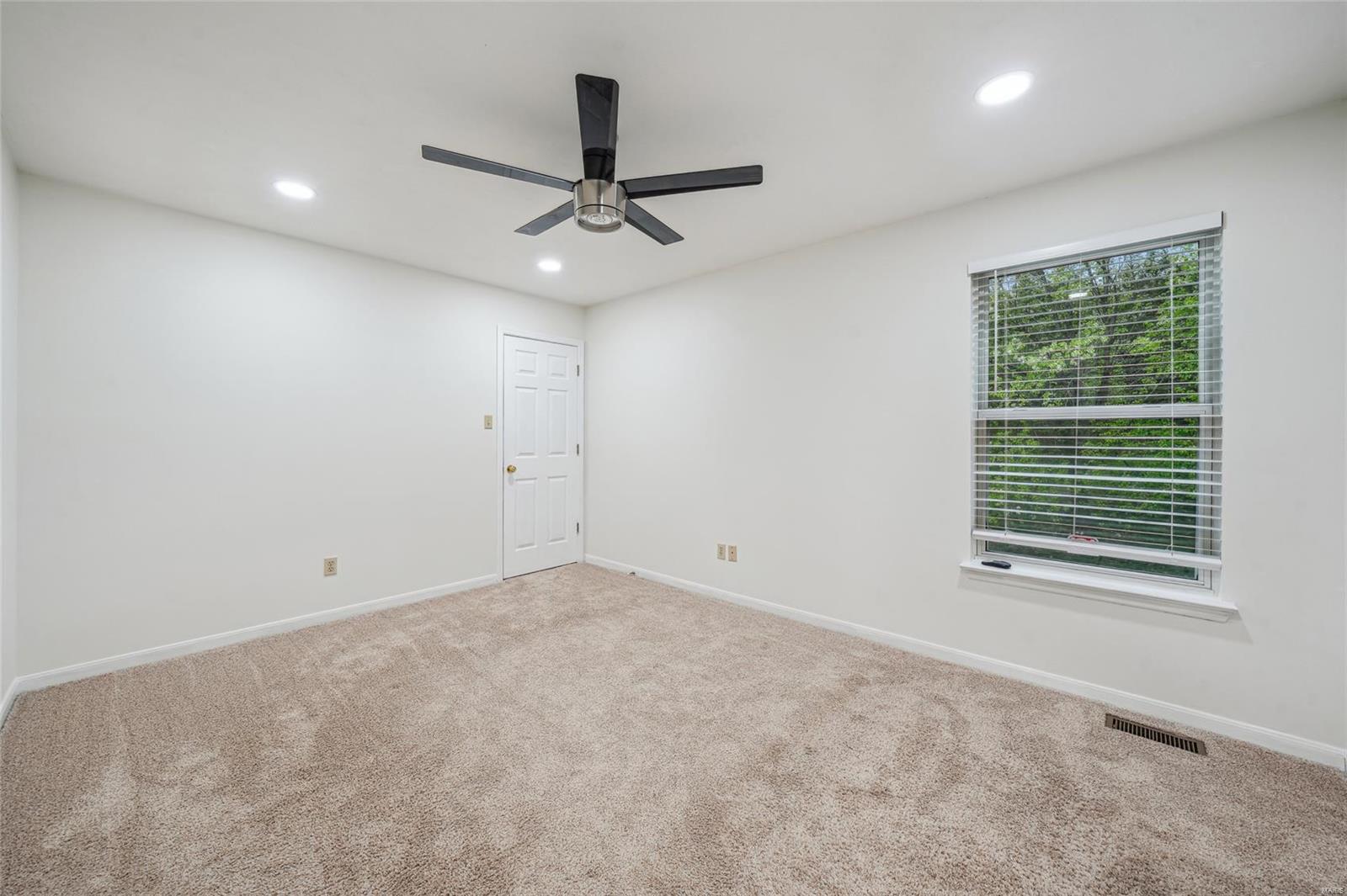 1416 Buckhurst Court Ballwin, MO 63021 - Photo 14 of 26