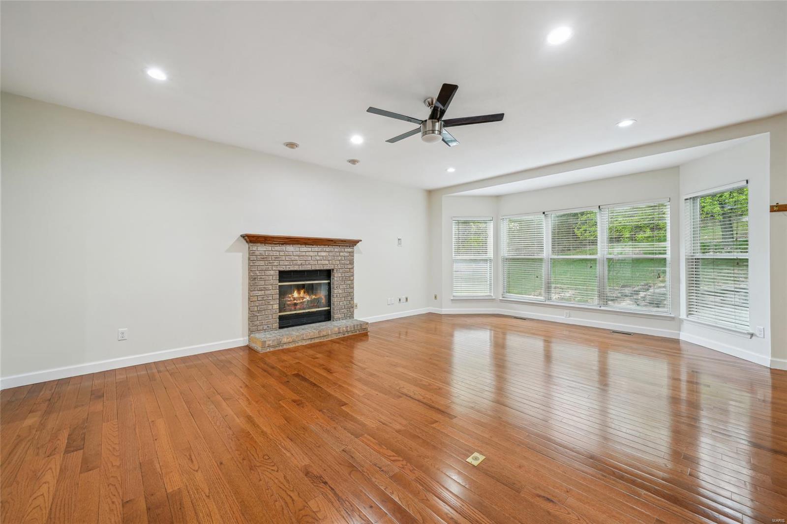 1416 Buckhurst Court Ballwin, MO 63021 - Photo 4 of 26