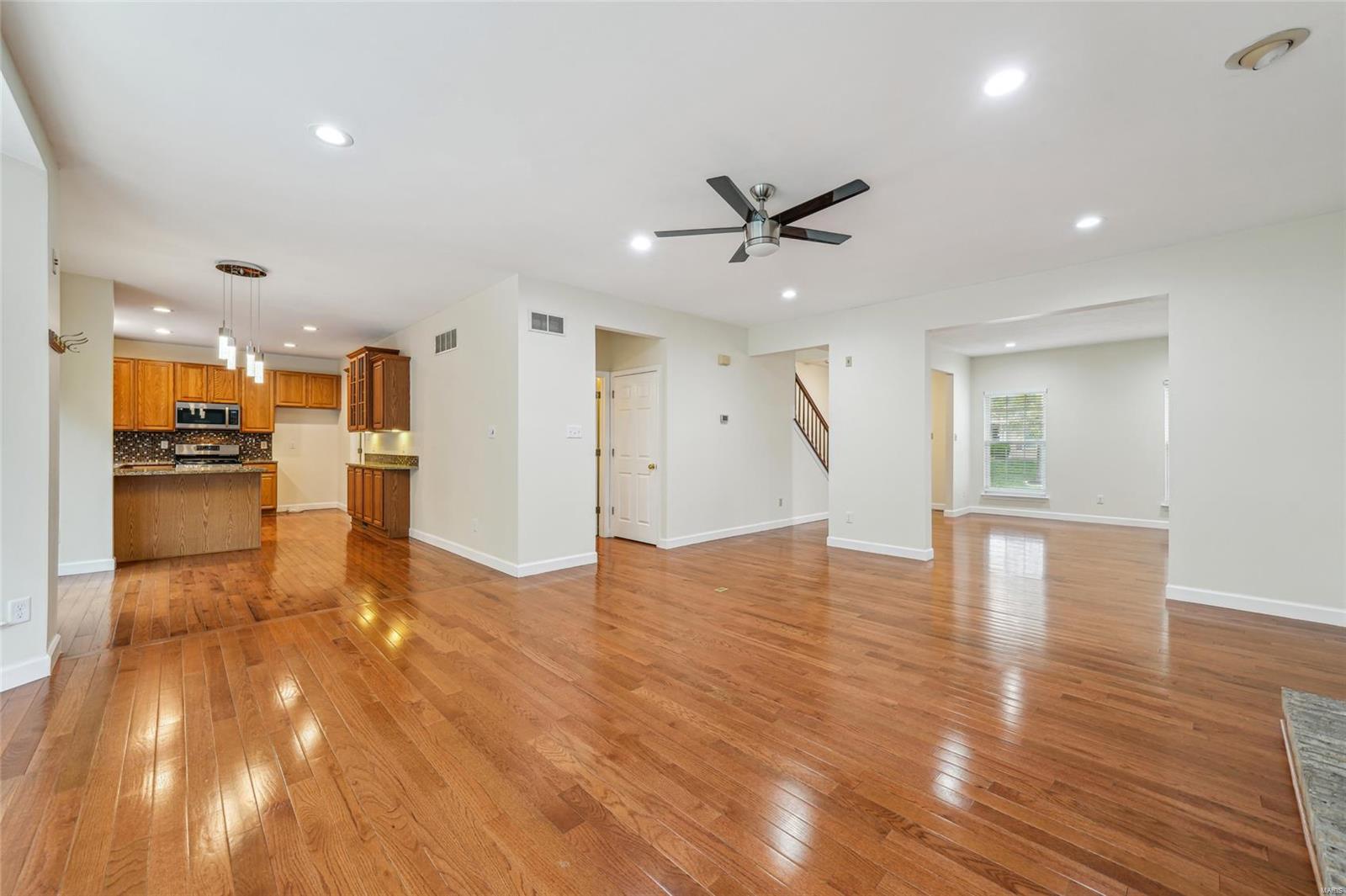 1416 Buckhurst Court Ballwin, MO 63021 - Photo 5 of 26