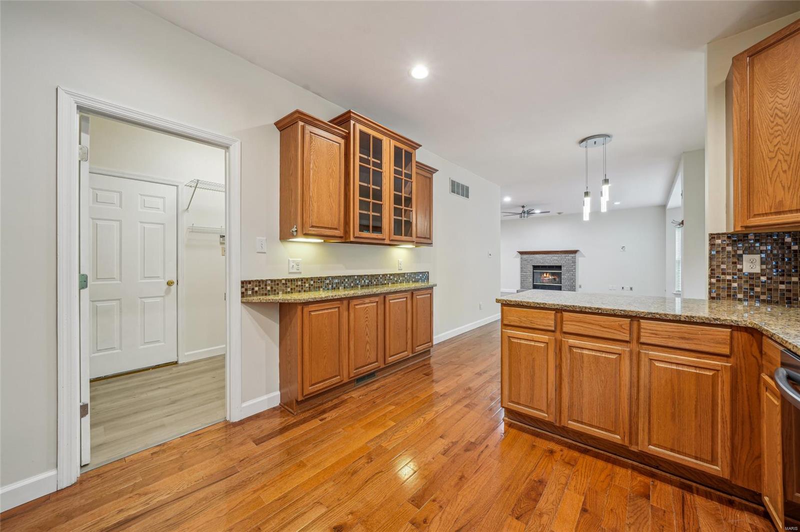 1416 Buckhurst Court Ballwin, MO 63021 - Photo 8 of 26