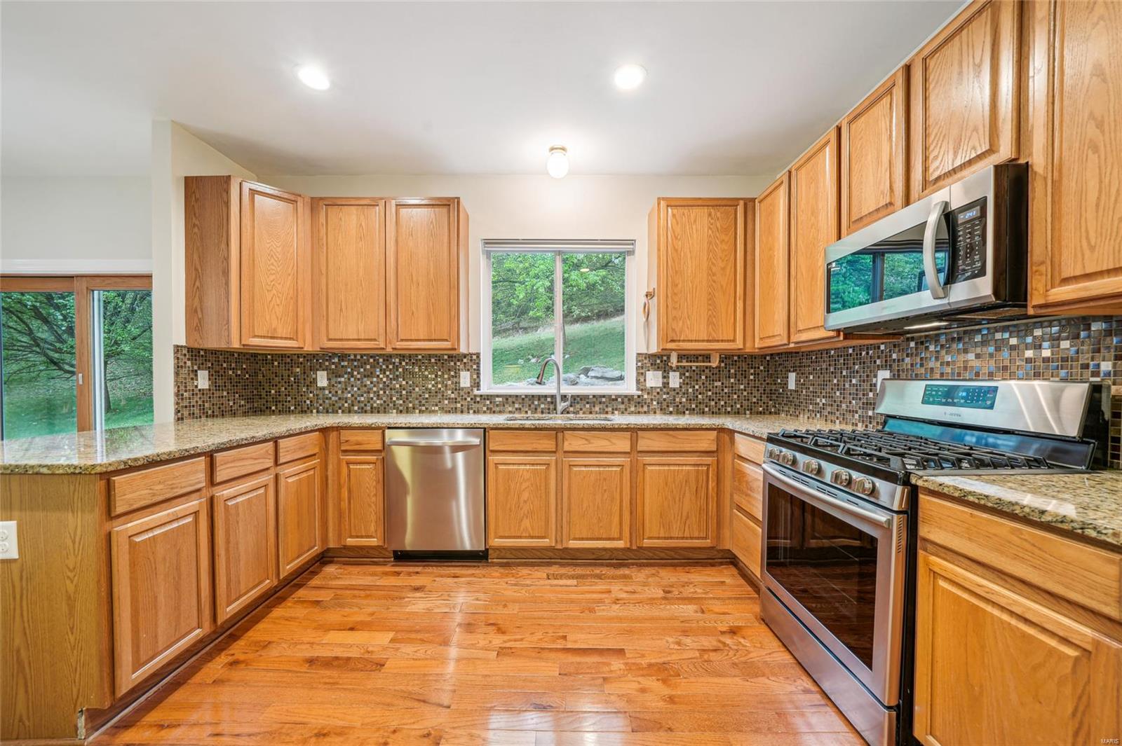 1416 Buckhurst Court Ballwin, MO 63021 - Photo 9 of 26