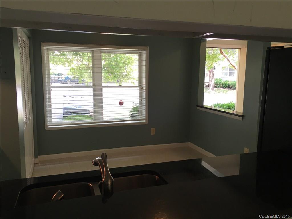 8238 Knights Bridge Road, Unit 8238 Charlotte, NC 28210 - Photo 5 of 20 Gallery Image 5