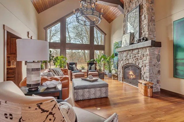 $1,250,000 | 28894 Woodbrook Court, Cold Spring, MN 56320