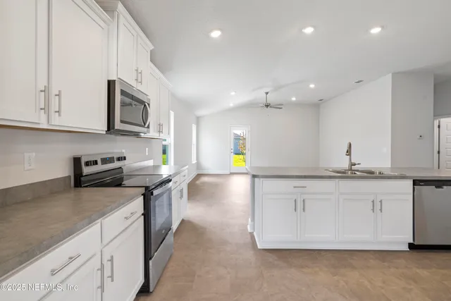 $307,800 | 8334 Helmsley Boulevard, Jacksonville, FL 32219