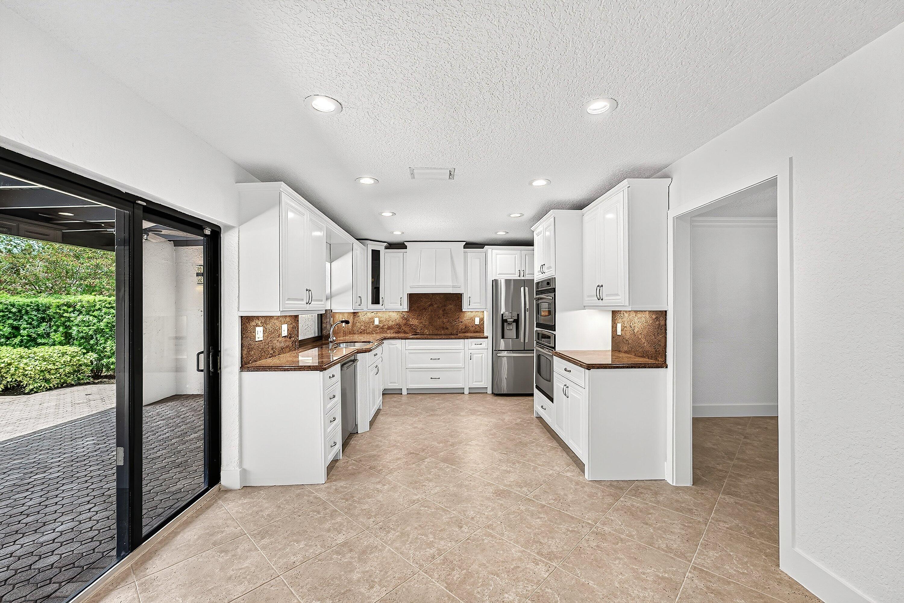 21155 Shady Vista Lane Boca Raton, FL 33428 - Photo 13 of 47 013-21155ShadyVistaLane-BocaRaton-FL-334
