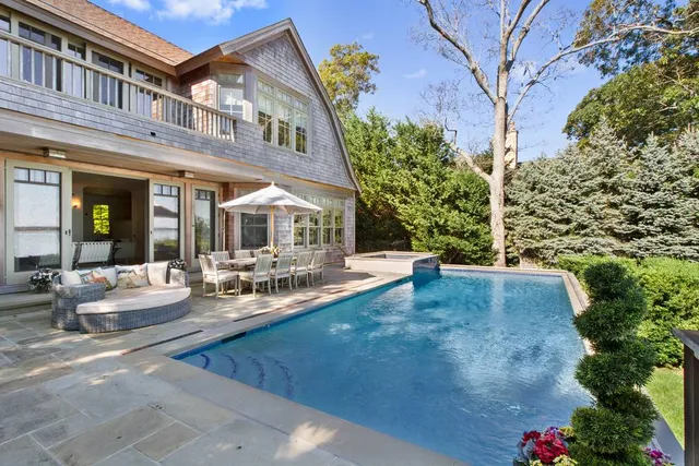 $165,000 | 3581 Noyack Road, Sag Harbor, NY 11963