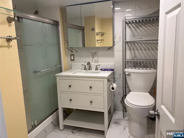 $3,500 | 282 Harding Avenue, Unit 1, Teaneck, NJ 07666