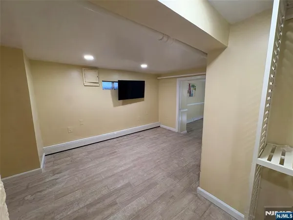 $3,500 | 282 Harding Avenue, Unit 1, Teaneck, NJ 07666