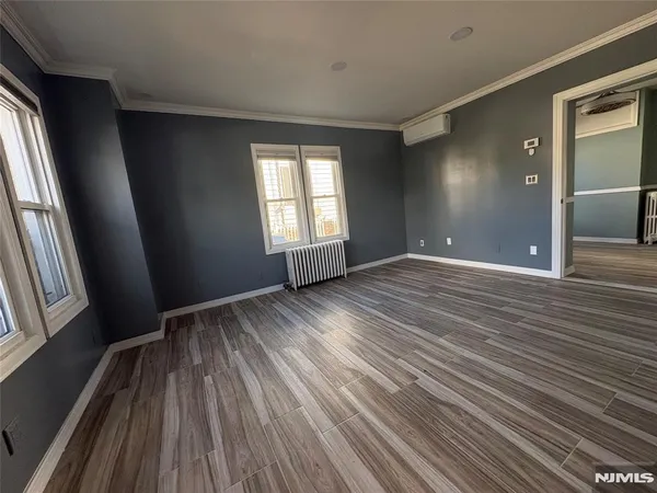 $3,700 | 282 Harding Avenue, Unit 1, Teaneck, NJ 07666