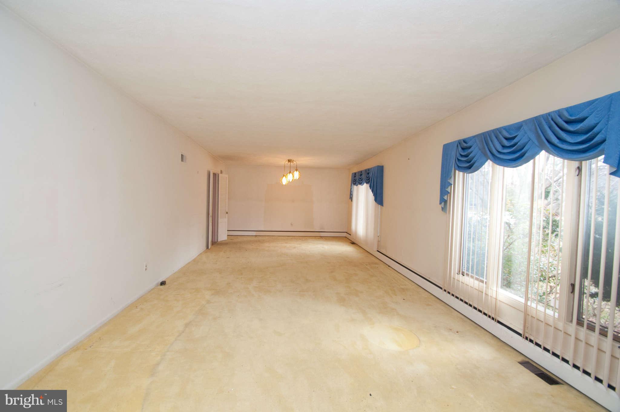Living Room/Dining Room