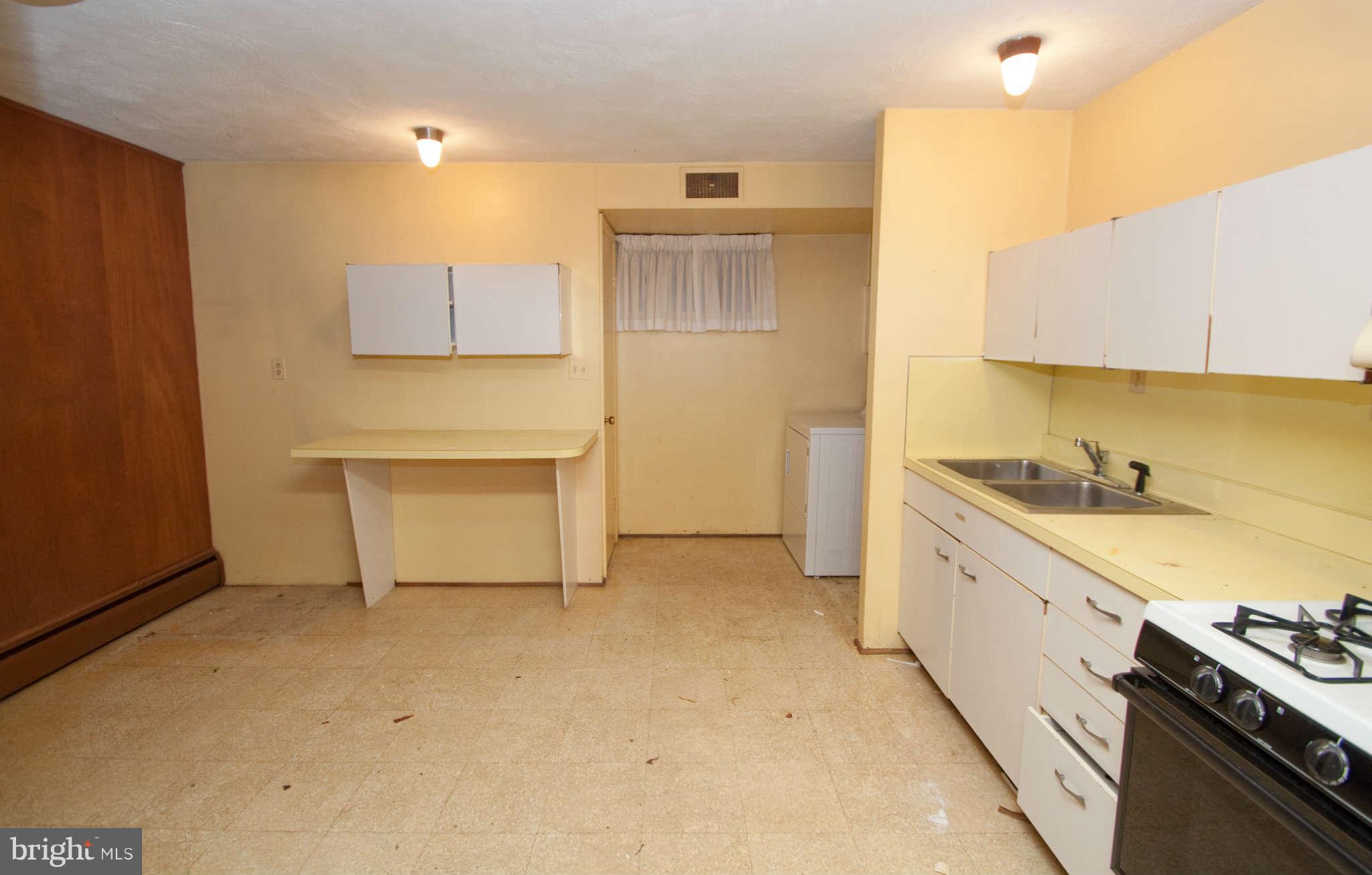 3312 Midfield Road Baltimore, MD 21208 - Photo 10 of 11 Kitchenette (Lower Level)