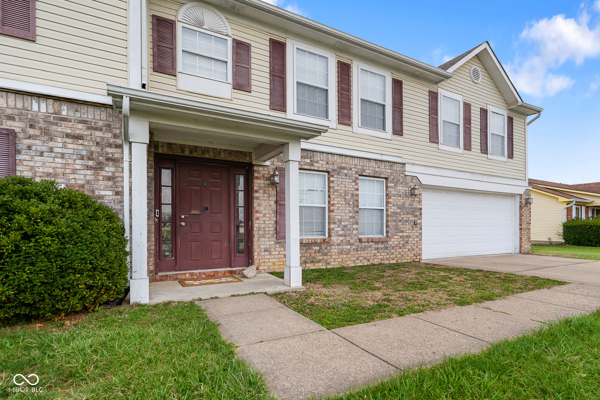 665 Hummingbird Lane Whiteland, IN 46184 - Photo 2 of 38