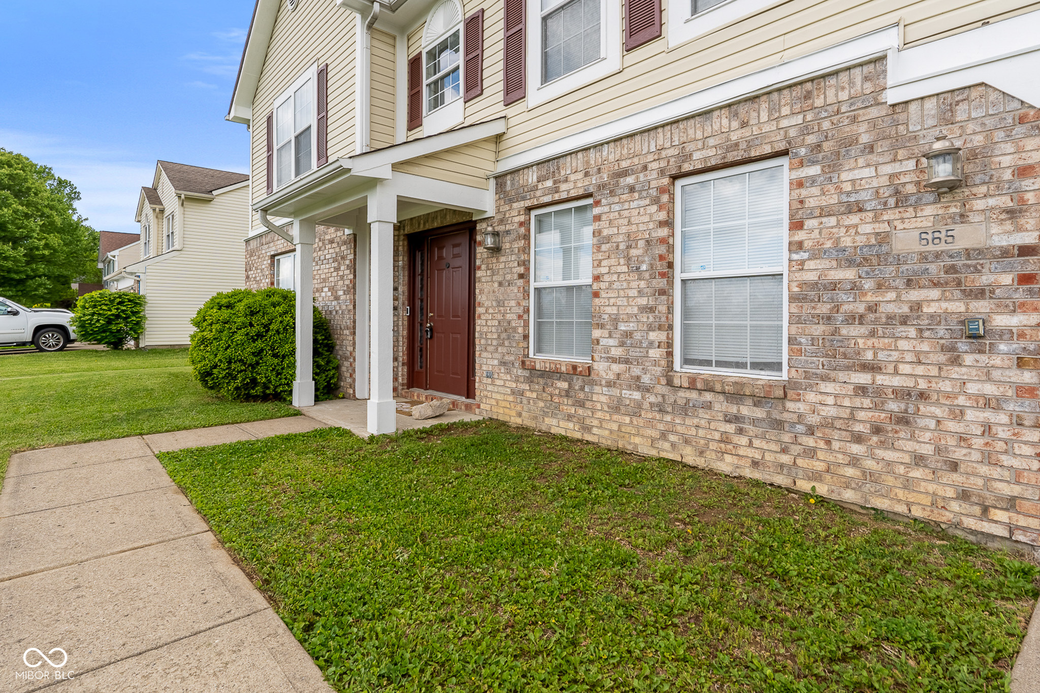 665 Hummingbird Lane Whiteland, IN 46184 - Photo 5 of 38