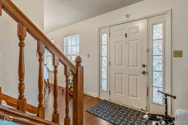 $349,500 | 665 Hummingbird Lane, Whiteland, IN 46184