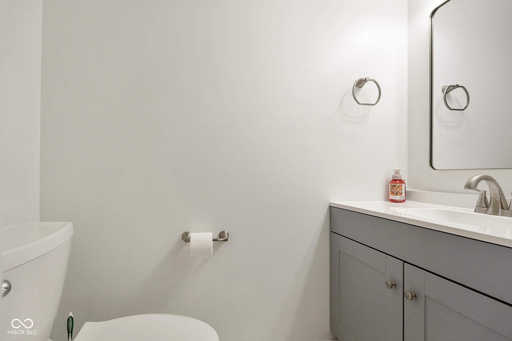 665 Hummingbird Lane Whiteland, IN 46184 - Photo 8 of 38