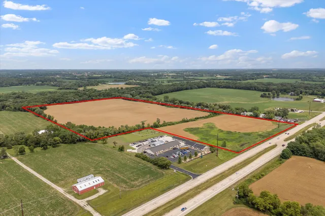 $1,100,000 | 50 Salem Lakes, Salem, WI 53168