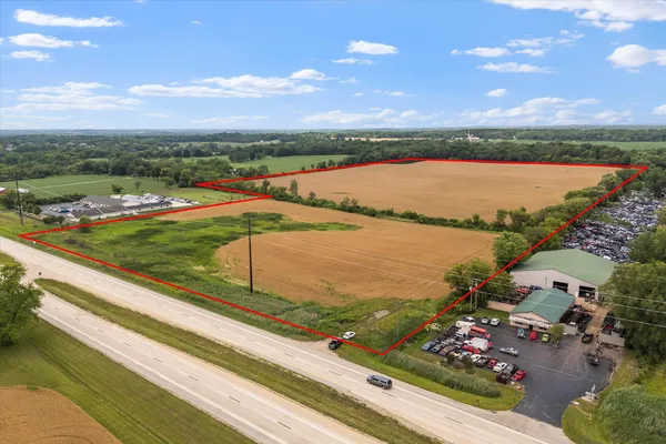 $1,100,000 | 50 Salem Lakes, Salem, WI 53168