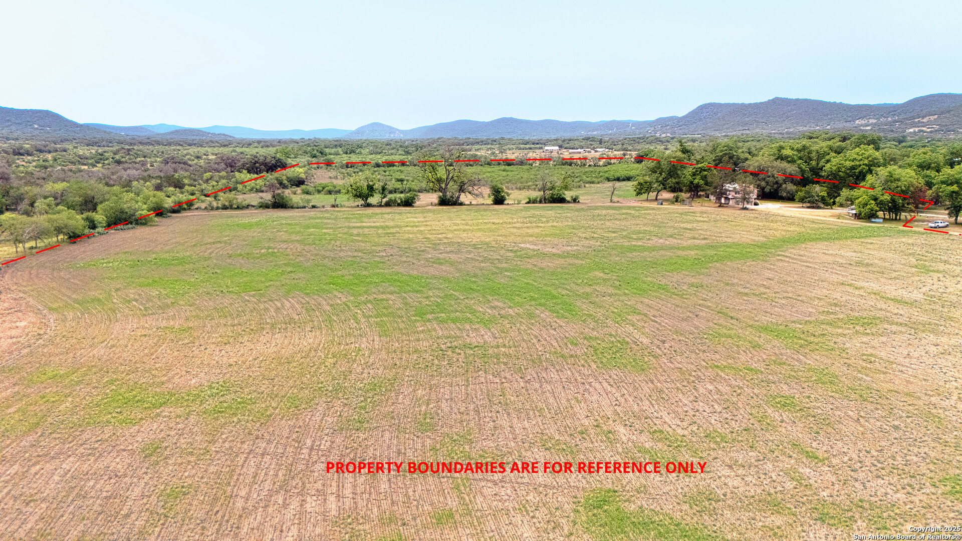 6671 Ranch Road 1120 Rio Frio, TX 78879 - Photo 45 of 47 a view of an ocean and a mountain
