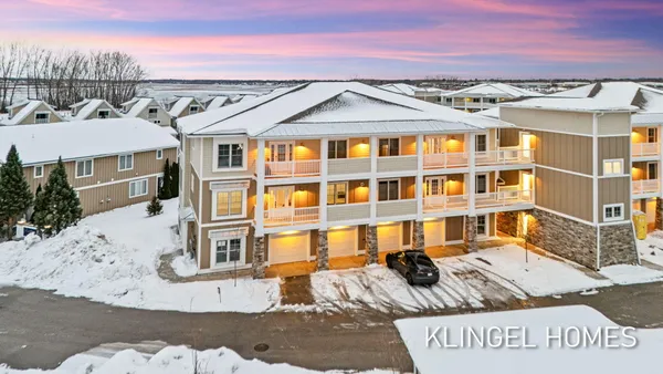 $399,000 | 930 West Savidge Street, Unit 1, Spring Lake, MI 49456