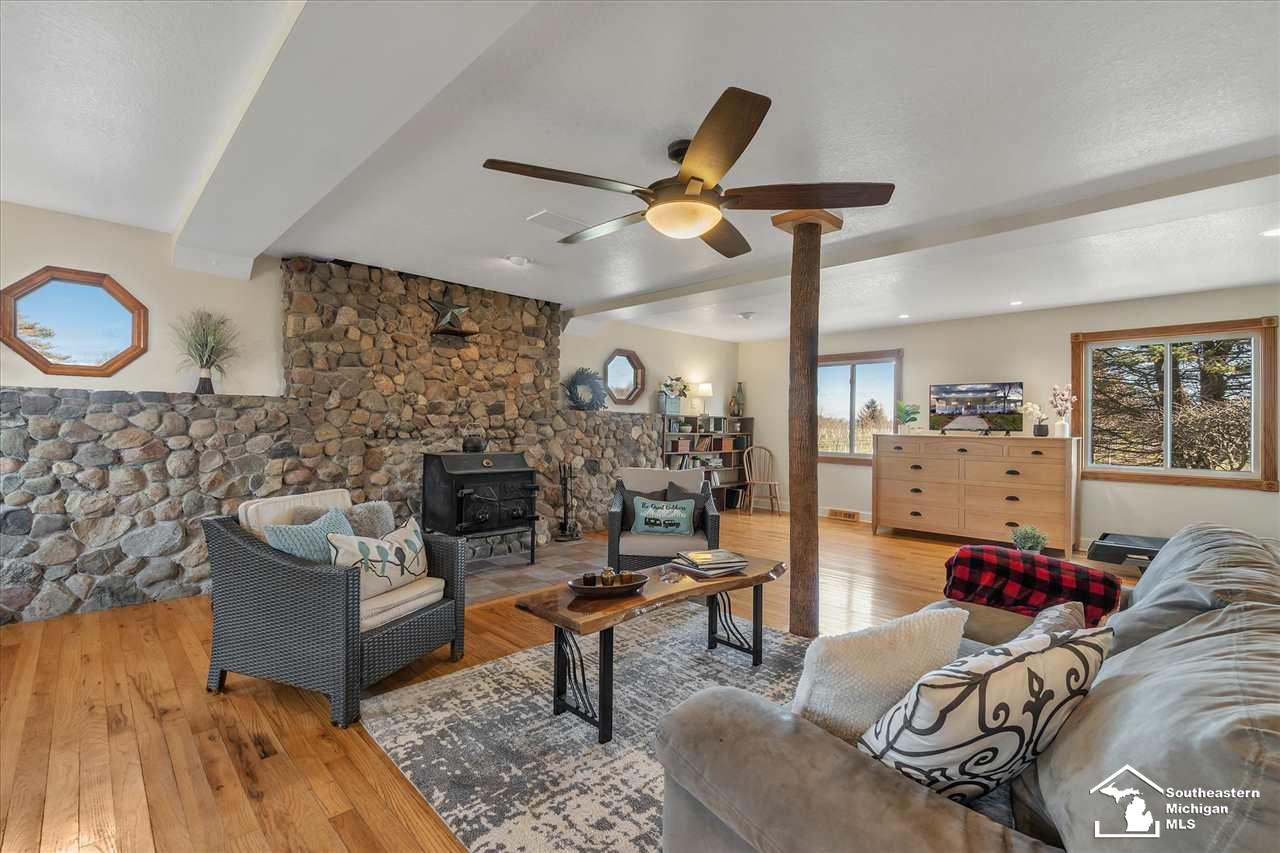 9500 West Ridgeville Road Morenci, MI 49256 - Photo 5 of 59 50063140-4.JPG