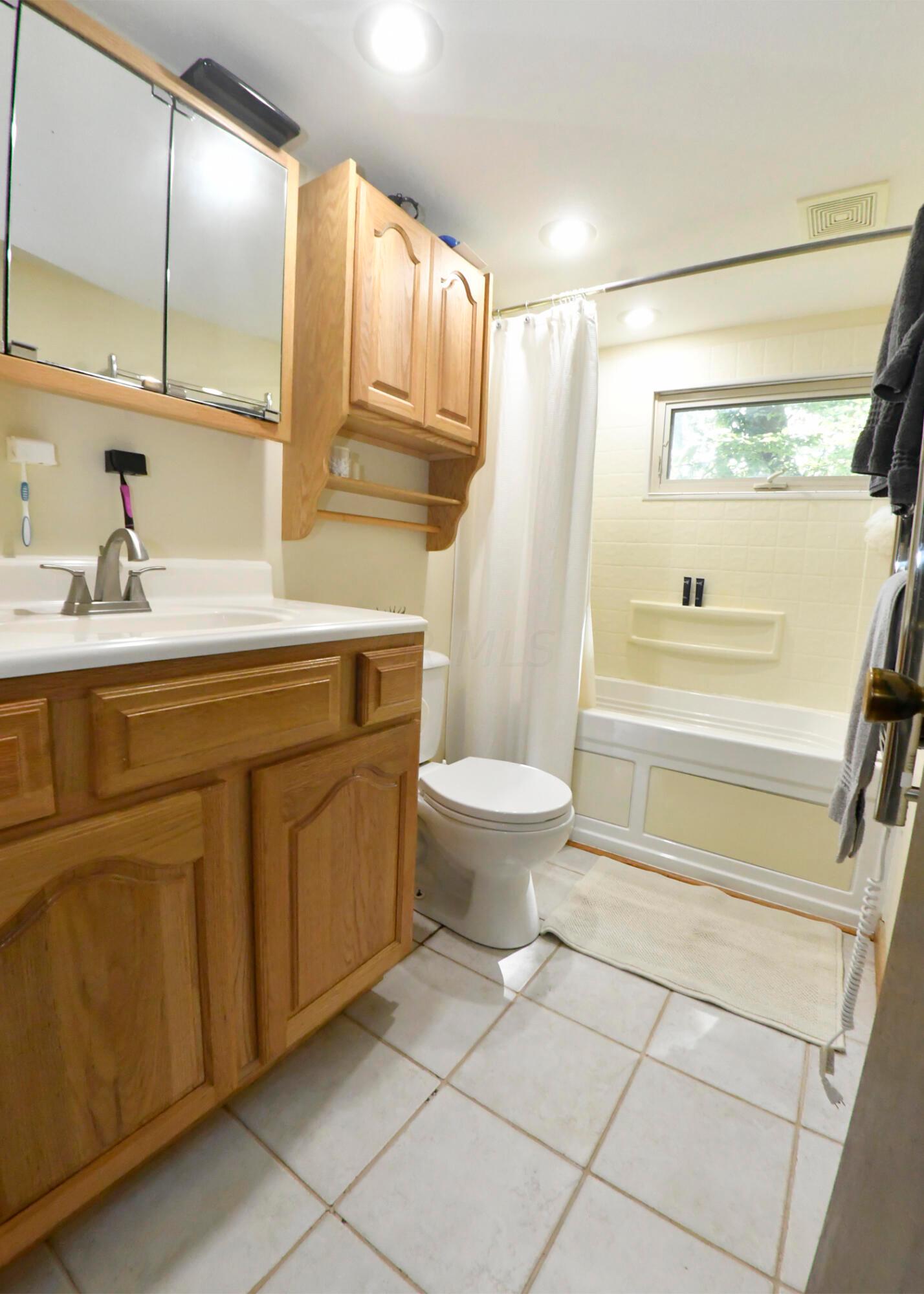 167 Aztec Lane Logan, OH 43138 - Photo 22 of 32 23