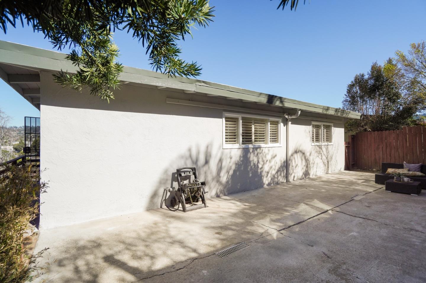 4615 Redding Street Oakland, CA 94619 - Photo 40 of 49 a view of a backyard with a patio