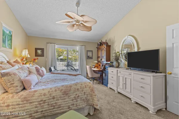 $975,000 | 218 Sandfiddler West, Emerald Isle, NC 28594