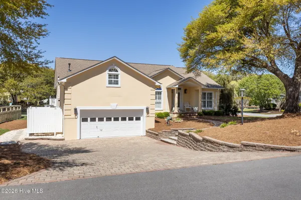 $975,000 | 218 Sandfiddler West, Emerald Isle, NC 28594