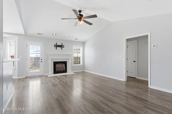 $2,200 | 127 Bermuda View, New Bern, NC 28560