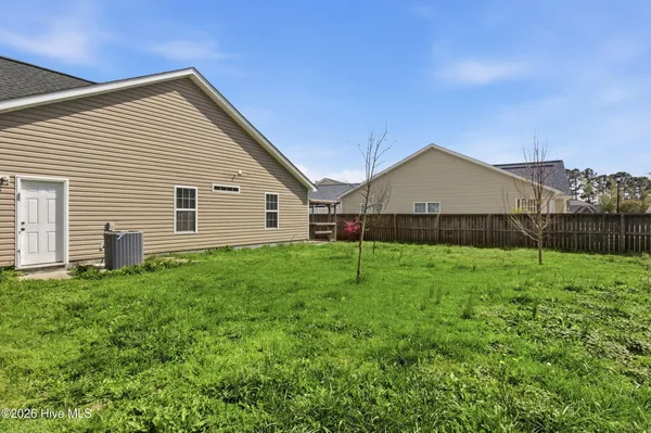 $2,200 | 127 Bermuda View, New Bern, NC 28560