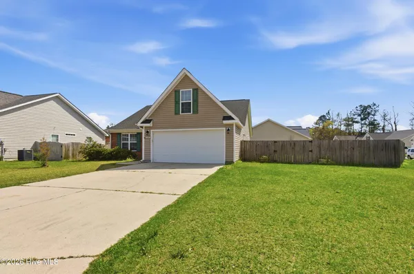 $2,200 | 127 Bermuda View, New Bern, NC 28560