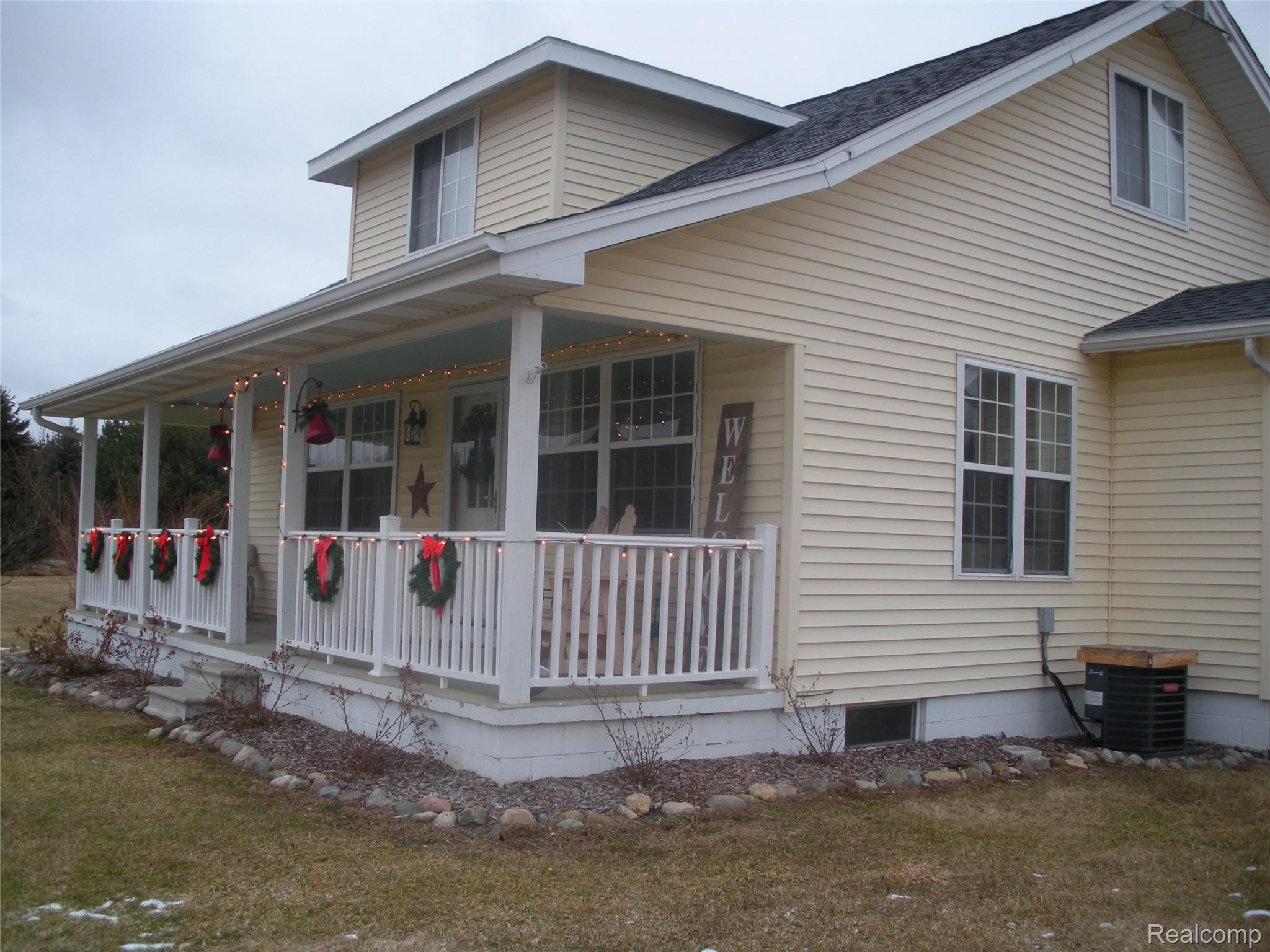 4523 Martus Road North Branch, MI 48461 - Photo 7 of 56 DSCN4843.JPG