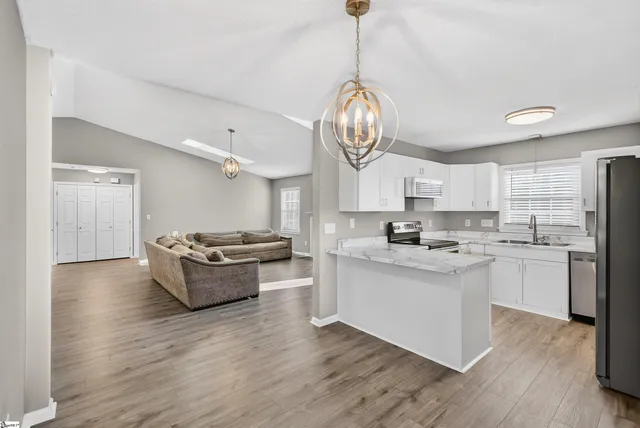 $290,000 | 104 Brown Lane, Simpsonville, SC 29681