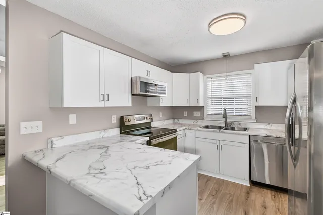 $290,000 | 104 Brown Lane, Simpsonville, SC 29681