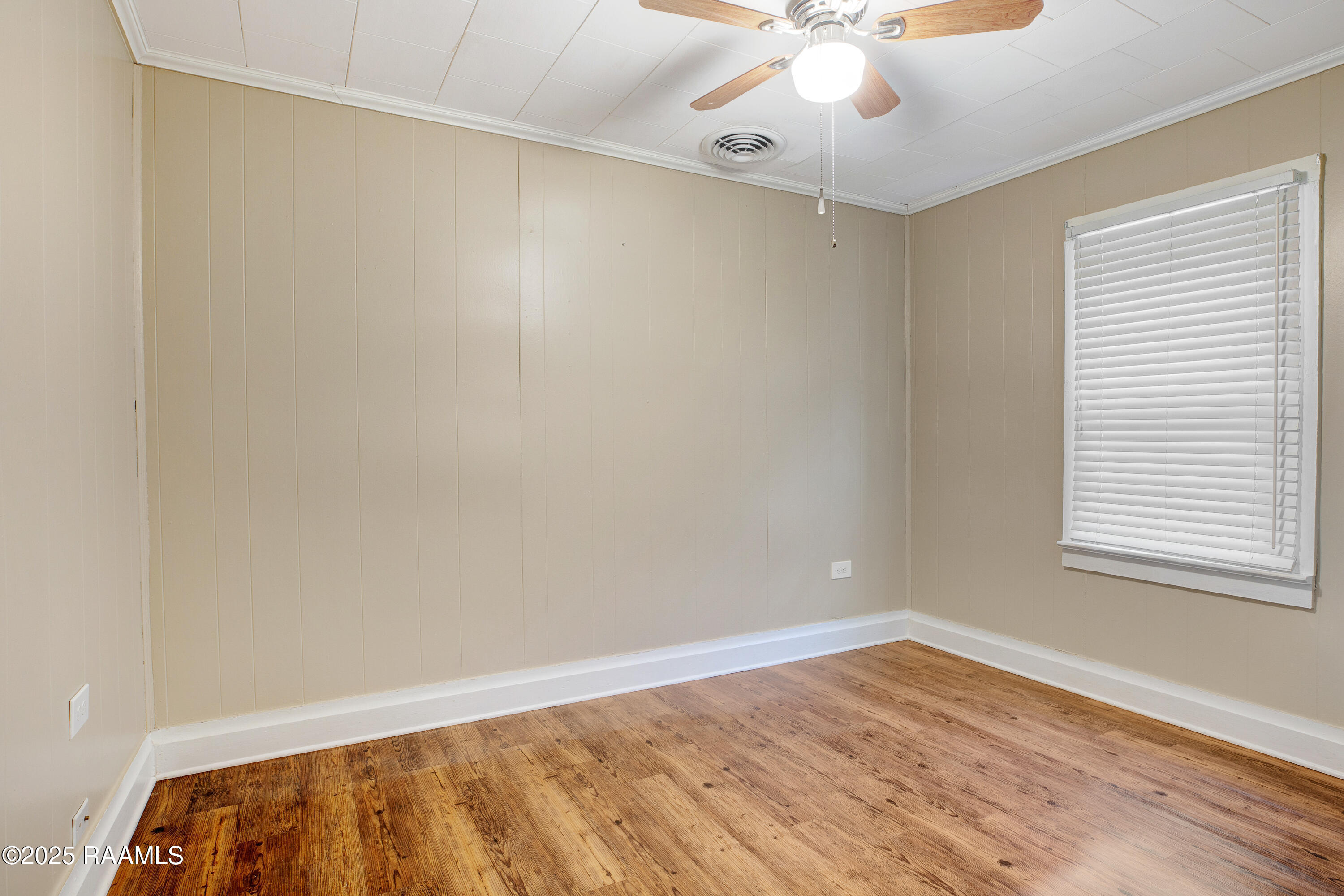 415 Grey Eagle 1 Road Jeanerette, LA 70544 - Photo 14 of 16 415 Grey Eagle-17