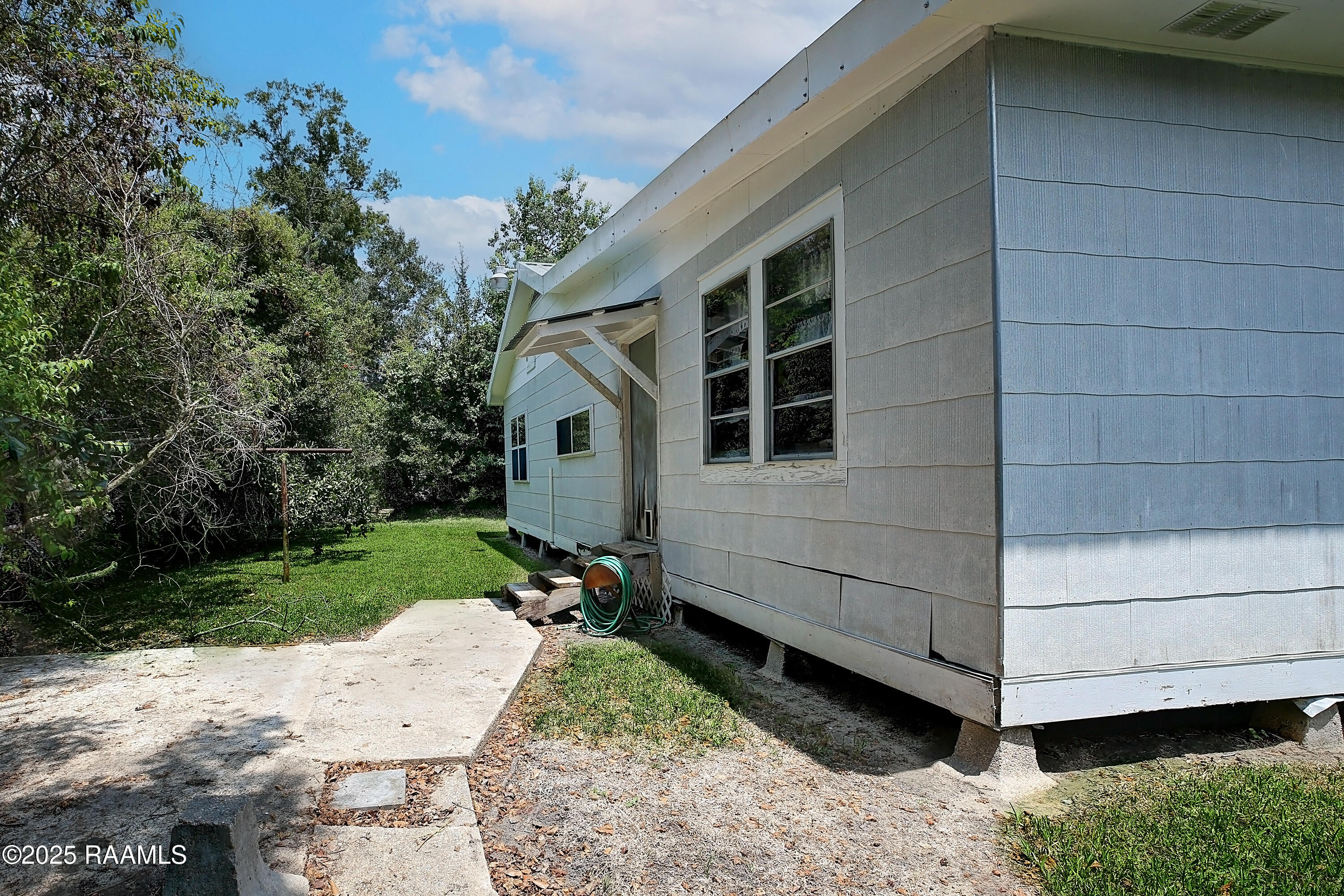 415 Grey Eagle 1 Road Jeanerette, LA 70544 - Photo 15 of 16 415 Grey Eagle-18