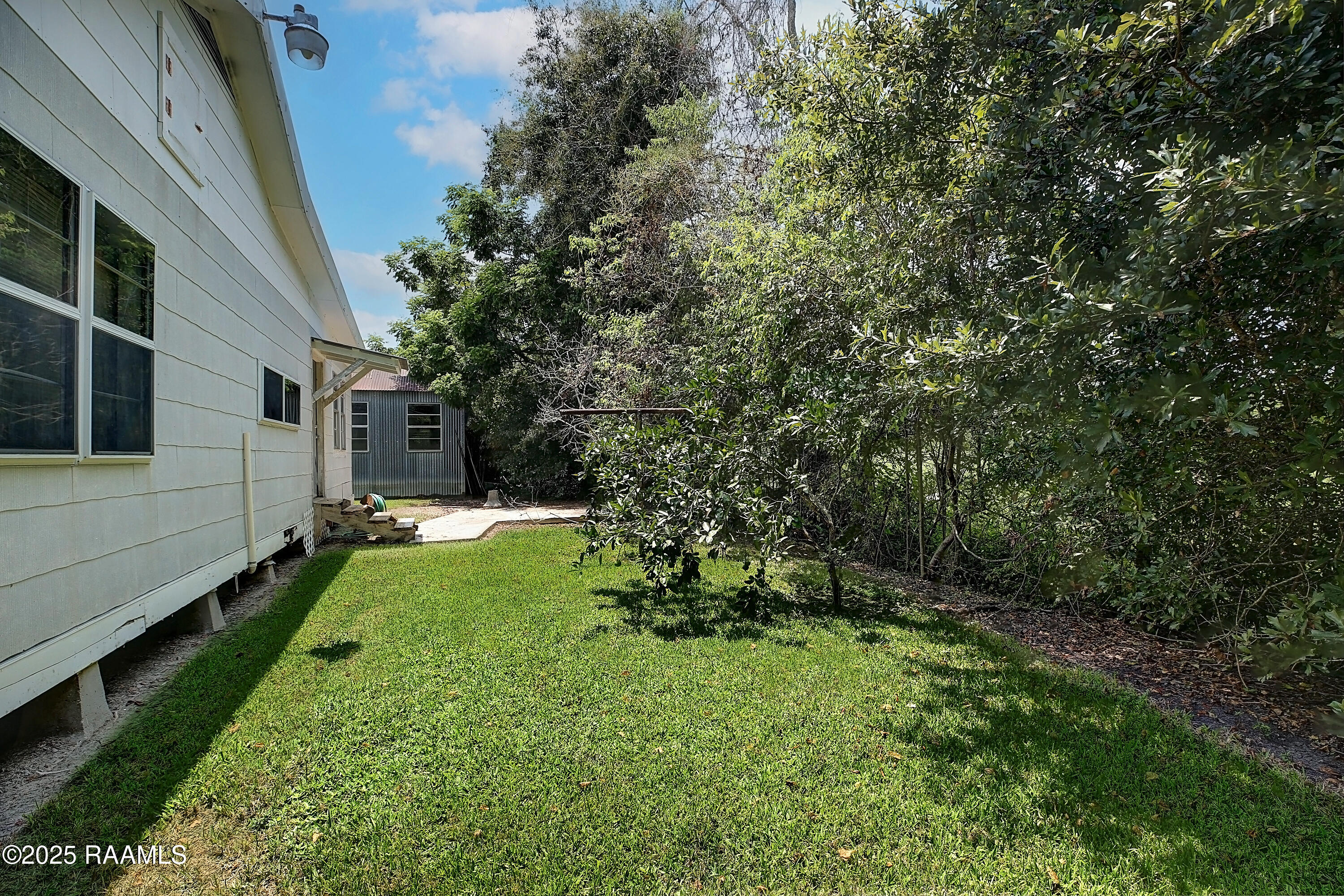 415 Grey Eagle 1 Road Jeanerette, LA 70544 - Photo 16 of 16 415 Grey Eagle-19