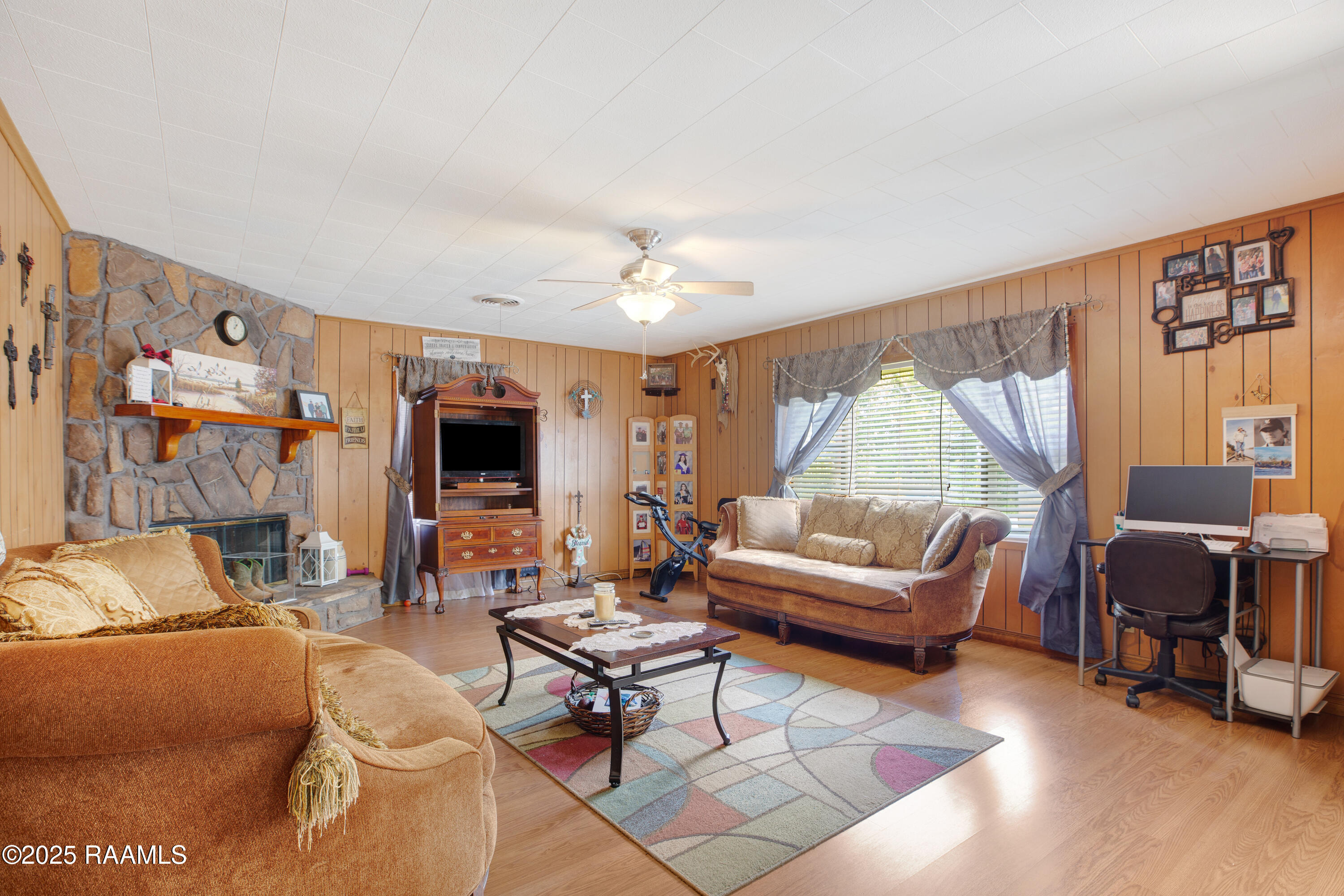 415 Grey Eagle 1 Road Jeanerette, LA 70544 - Photo 3 of 16 415 Grey Eagle-6