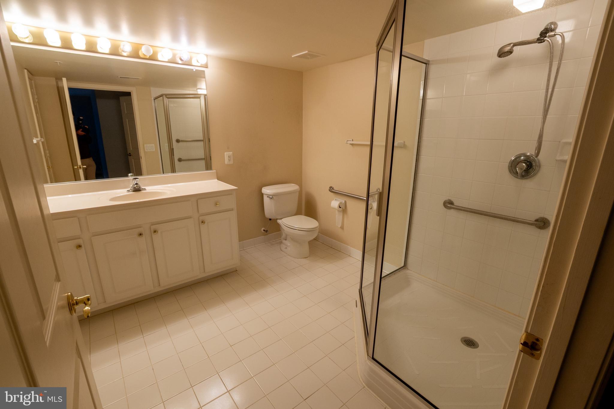 12330 Rosslare Ridge Road, Unit 108 Lutherville-Timonium, MD 21093 - Photo 18 of 23 Primary Bath