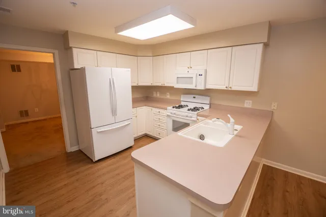 $418,000 | 12330 Rosslare Ridge Road, Unit 108, Lutherville-Timonium, MD 21093